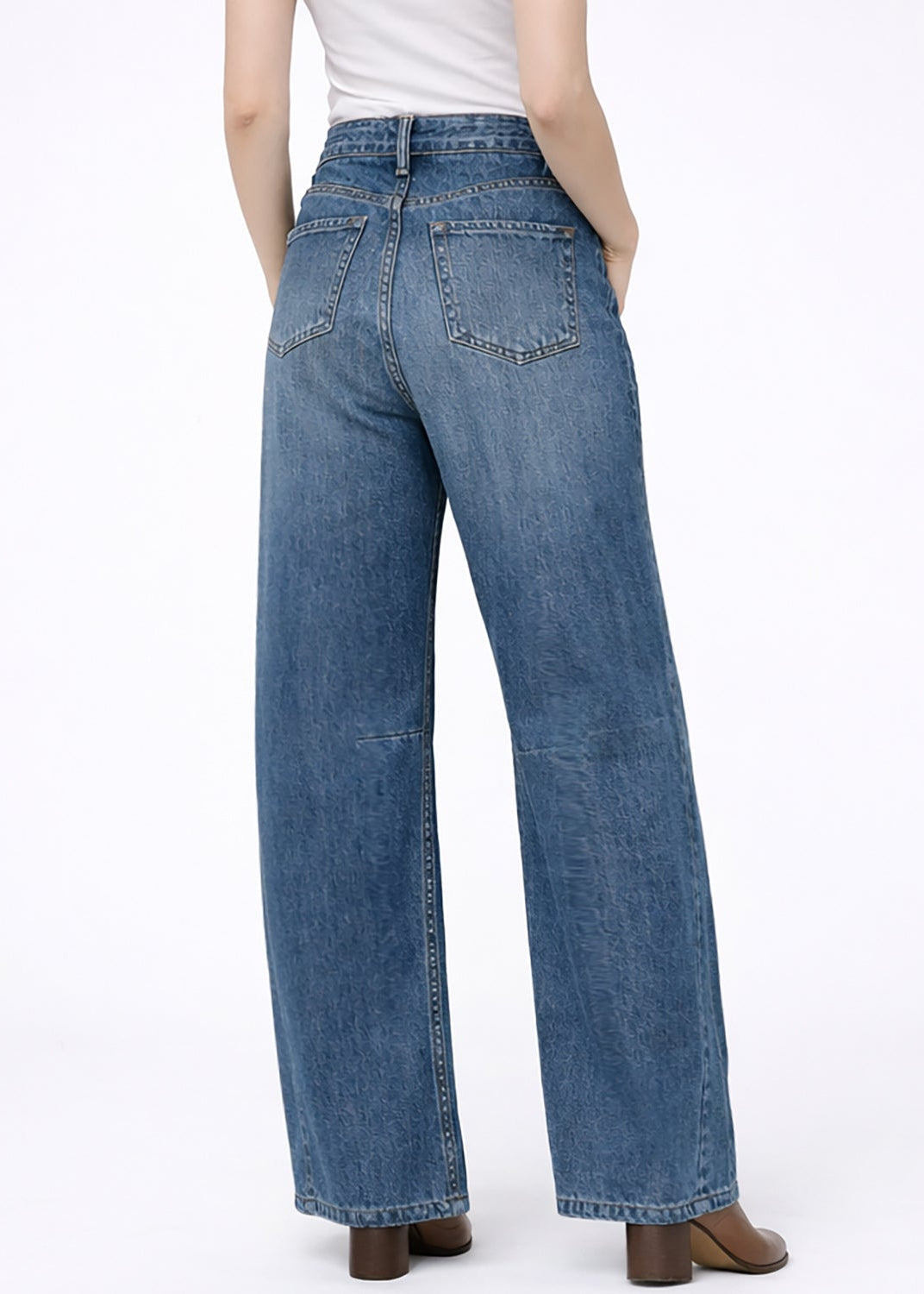 Kallie Relaxed Curve